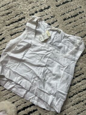 Abercrombie & Fitch White Sleeveless V-Neck Linen Top